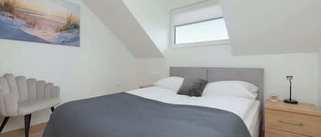 1 chambre, fer et planche à repasser, lit de bébé portatif, Wi-Fi