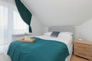 1 bedroom, iron/ironing board, travel cot, WiFi - Cozy Apartment in Chlapowo | Balcony | Parking (Chłapowo)