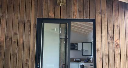 GĂźte de L'horizon, neuf, dans lieu exceptionnel dans la ville. Parking gratuit