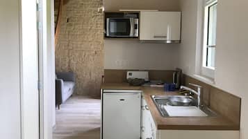 Micro-ondes, four, plaque de cuisson