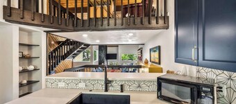 Ridgepoint Retreat – Mountain Escape for 8 w/ Resort Amenities