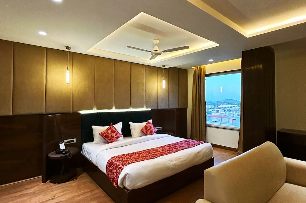 Hotel The crystal Park