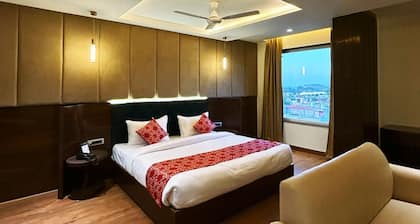 Hotel The crystal Park