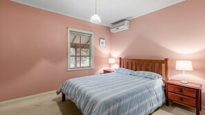 3 quartos, ferros/tábuas de passar roupa, berço de viagem, Wi-Fi