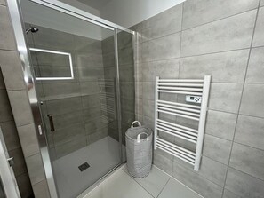 Bathroom - Modern apartment 40m², air conditioning, parking, close to the beach (Argelès-sur-Mer)