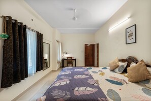 4 makuuhuonetta, silitysrauta/-lauta, Wi-Fi, vuodevaatteet