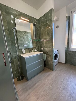 Een douche, een haardroger