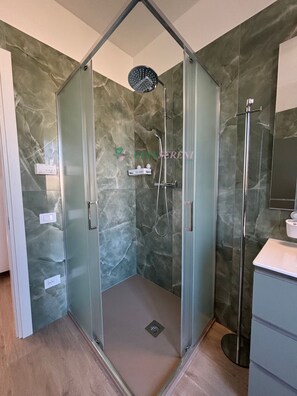 Dusche, Haartrockner