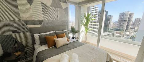 1 dormitorio, tabla de planchar con plancha, wifi y ropa de cama