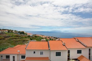 Exterior - Ti Clara View Apartment with Sea View, Balcony and Wi-Fi (Caniço)