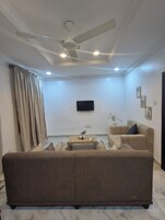 Superior Suite | Living area