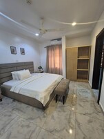 Superior Suite | Wardrobe