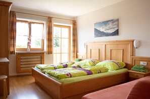 2 bedrooms, WiFi, bed sheets - Holiday Apartment 'Enzian' with Shared Terrace, Balcony and Wi-Fi (Wagrain)