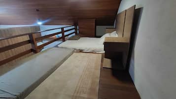 2 bedrooms, bed sheets