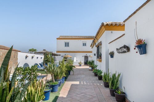 Apartment 'Elena 1' mit Gemeinschaftspool und privater Terrasse