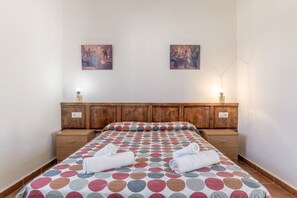 1 間睡房、熨斗/熨衫板、床單