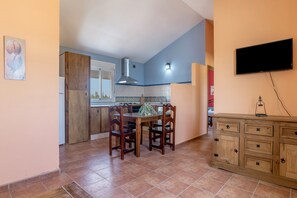 Dining - Apartment 'Fran' with Shared Pool and Terrace (Conil de la Frontera)