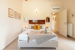 4 chambres, fer et planche à repasser, Wi-Fi gratuit, draps fournis
