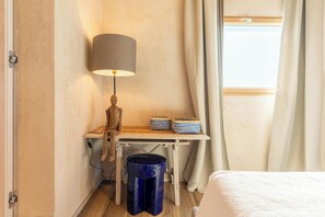 3 chambres, fer et planche à repasser, Wi-Fi gratuit, draps fournis