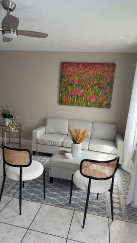 Charming studio in enchanting Baytown close several places to interest.