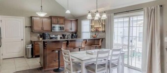 B.I.B.O. Bike In Bike Out-King Bed Hot Tub Comfy