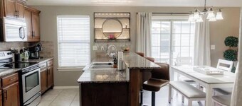 B.I.B.O. Bike In Bike Out-King Bed Hot Tub Comfy