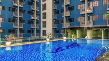 Kolam renang outdoor