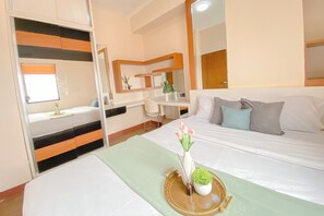 Standard Apartment - Spacious Cozy Living 3Br At Gateway Ahmad Yani Cicadas Apartment (Bandung)