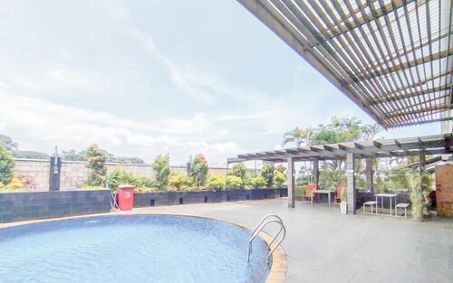 Gorgeous 2Br At Grand Setiabudi Apartment