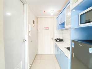 Standard Studio | Private kitchen - Restful Studio Apartment At Springlake Summarecon Bekasi (Bekasi)