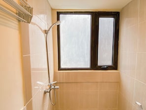 Standard-Apartment | Badezimmer