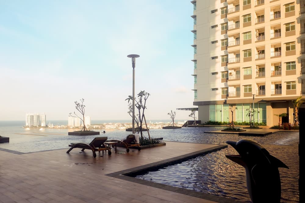 Warm And Homey 2Br Apartment At Green Bay Pluit