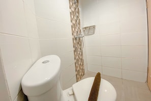 Standard Apartment | Bathroom