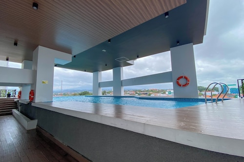 Restful And Homey 1Br Without Living Room At The Alton Apartment