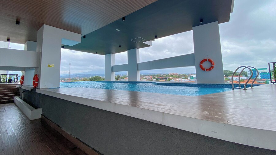 Restful And Homey 1Br Without Living Room At The Alton Apartment