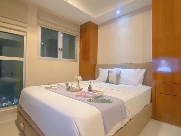Standard Studio - Good Studio Room At Kemang Village Apartment (Jakarta)