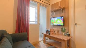 Standard Apartment | Living room