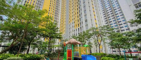 المنشأة من الخارج