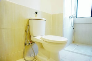 Standard-Apartment | Badezimmer