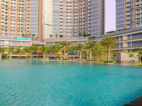 Pleasant Studio Room At Gold Coast Apartment