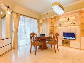 Standard Apartment | Dining room