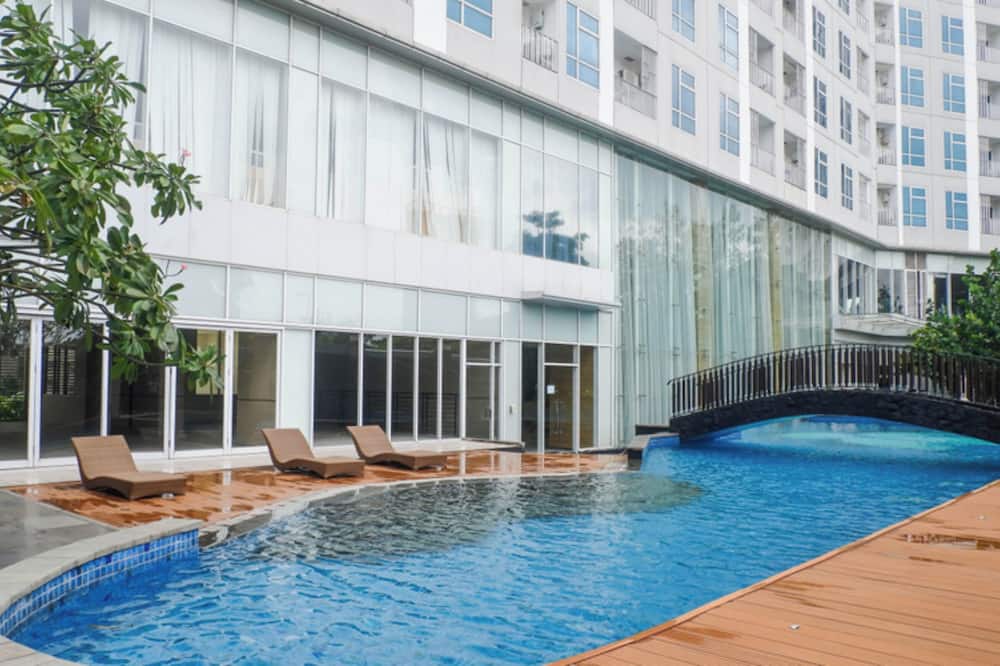 Stunning And Simply 2Br At Grand Sungkono Lagoon Apartment