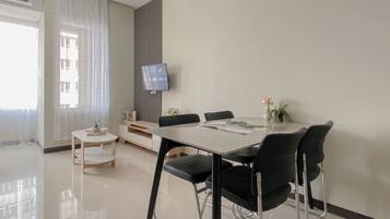 Standard Apartment | Dining room