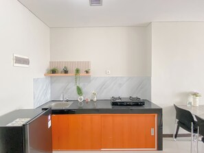 Standard-Apartment | Eigene Küche | Herdplatte, Reiskocher