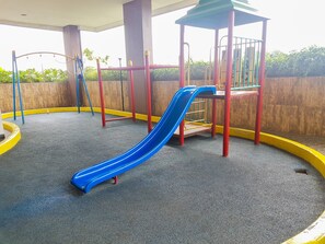 Children’s play area – outdoor