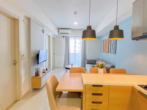 Spacious And Cozy 2Br With Extra Room At Meikarta Apartment