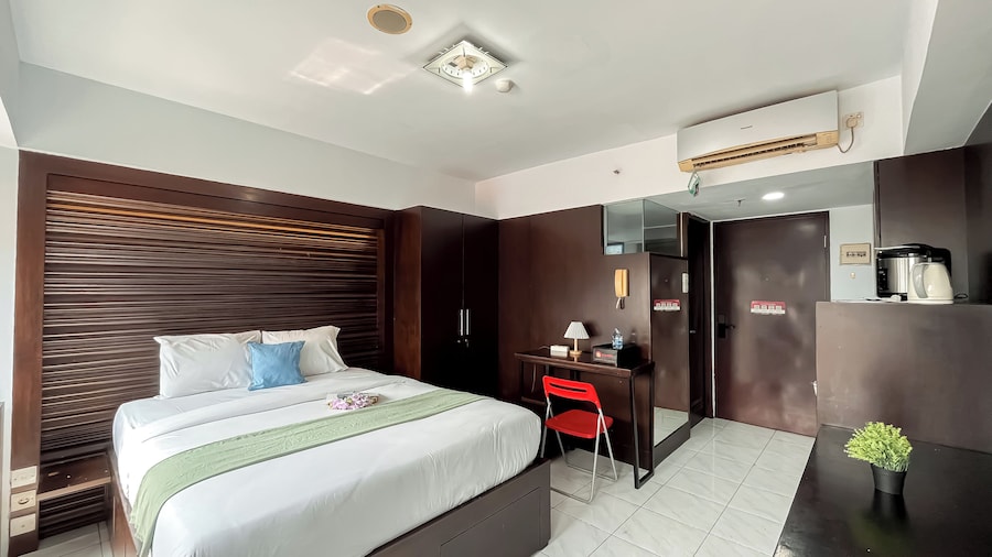 Homey Studio At Sahid Metropolitan Apartment