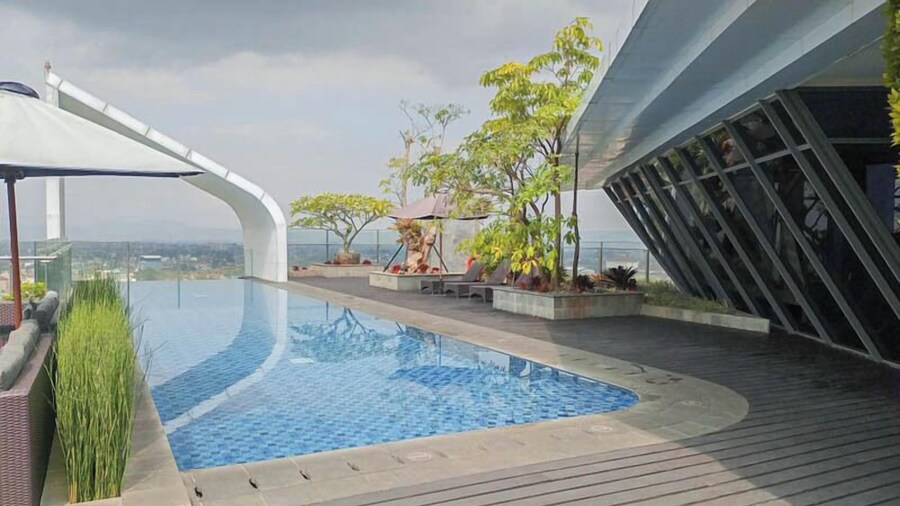 コージー ステイ 1ベッドルーム アット ウッタラ ザ アイコン アパートメント