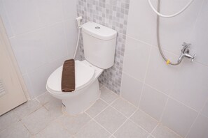Standard-Apartment | Badezimmer