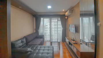 Standard Apartment | Living room